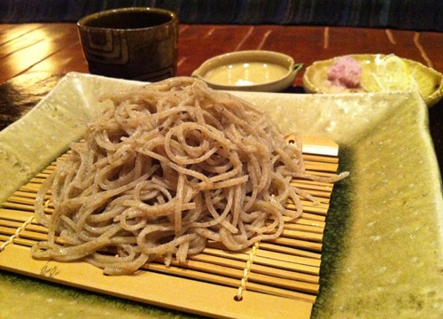 蕎麦屋になぜいつも日本酒が置いてあるの 実は深い日本酒と蕎麦の関係 酒林 Sakebayashi